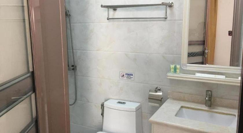 Bathroom 3, Hotel Primera, Zamboanga City