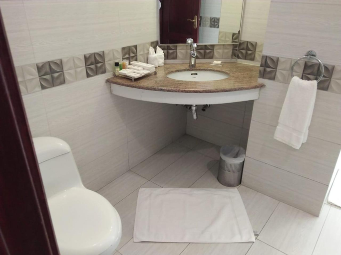 Bathroom 3, Heaven Hotel, Lahore