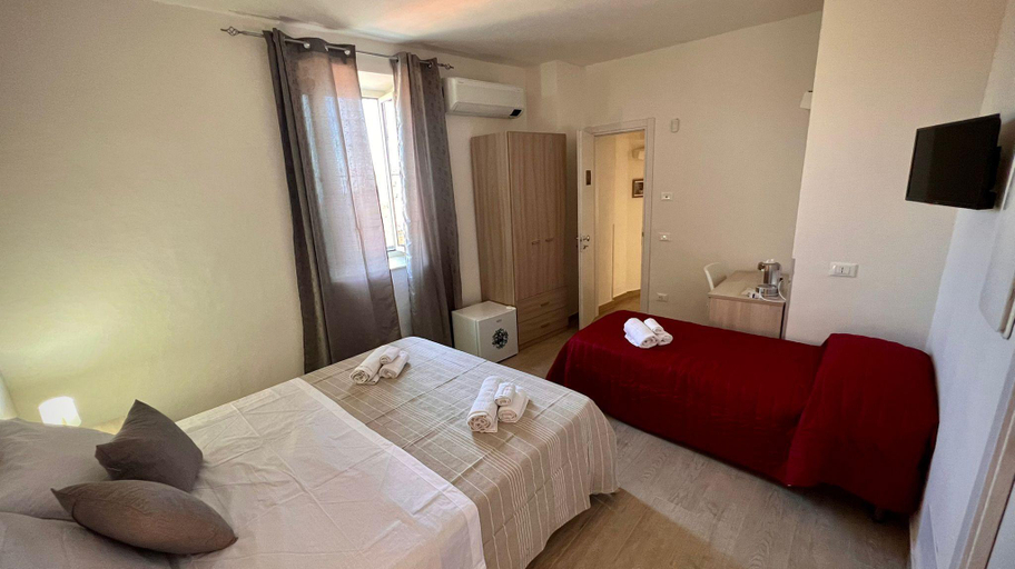 Bedroom 2, B&B Domus San Pietro, Cosenza