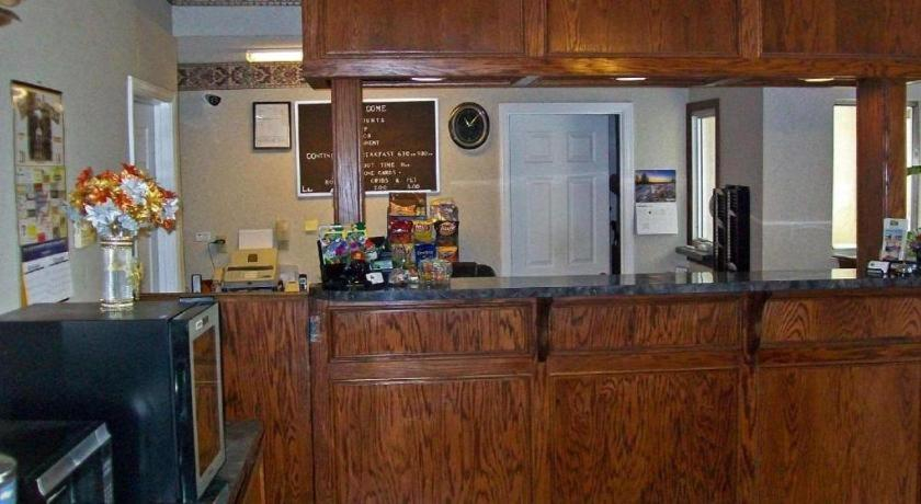Others 4, Americas Best Inn Brinkley, Monroe