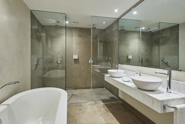 Bathroom 4, The g Hotel