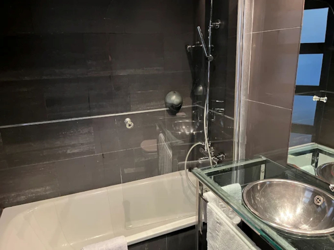 Bathroom 4, Diego's, Tarragona