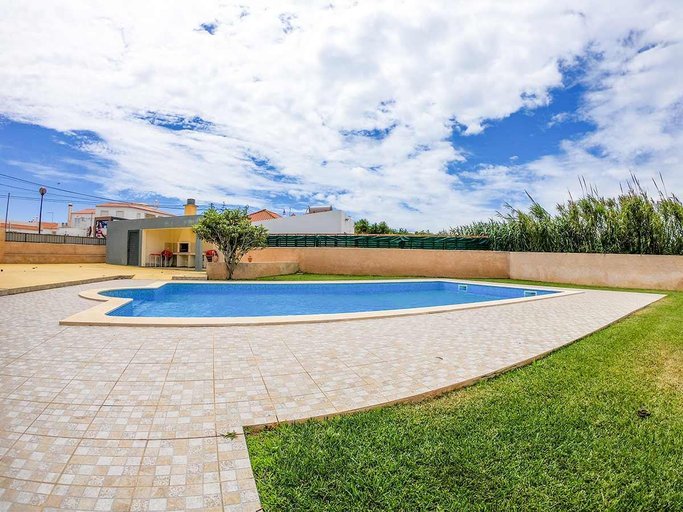 Sport & Beauty 2, Casa Mawi, Vila do Bispo