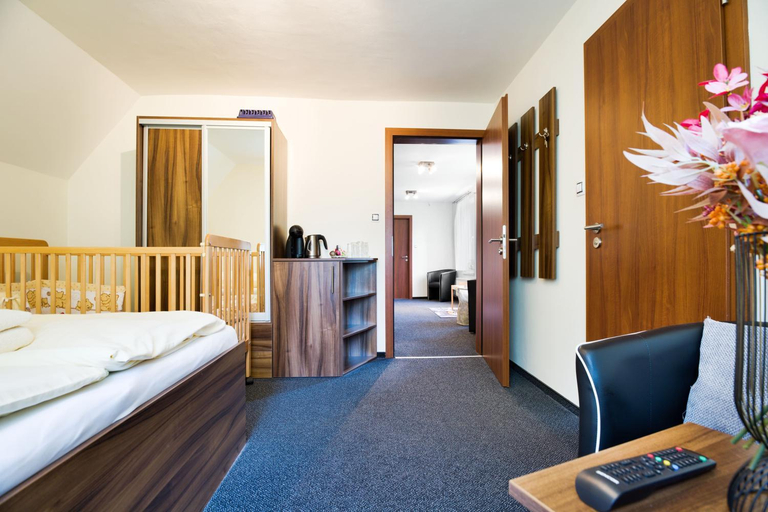 Bedroom 3, Vila Vlci Hora, Děčín