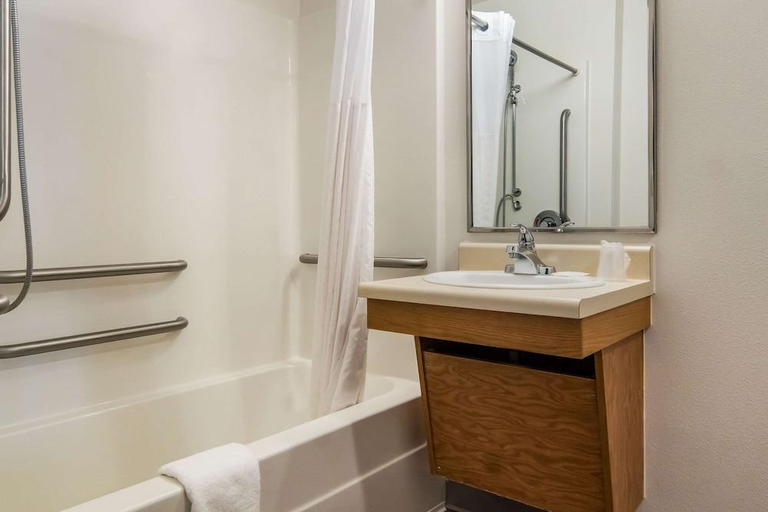 Bathroom 4, WoodSpring Suites Abilene, Taylor