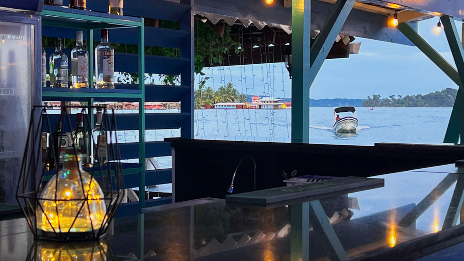Food & Drinks 5, Hotel Paraiso Caribeño, Bocas del Toro