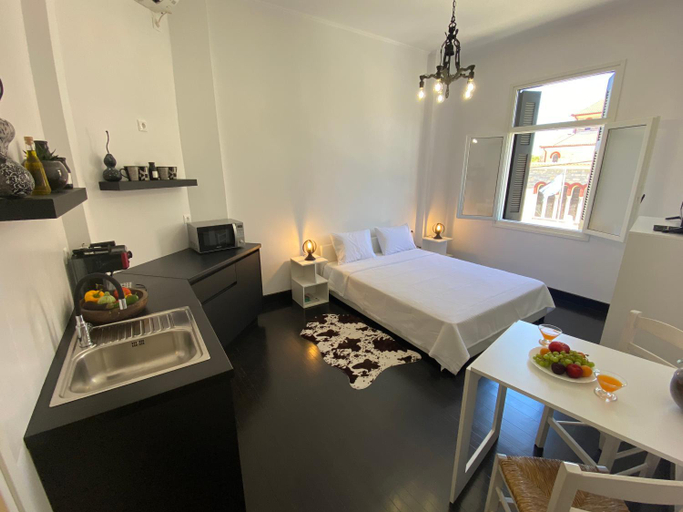 Others 5, Artelie apartment, Peloponnese