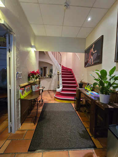 Others 5, Hotel Le Colbert, Vaucluse