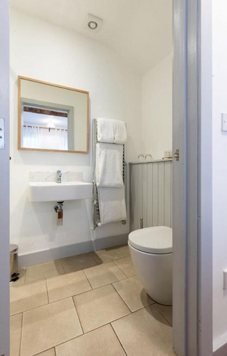 Bathroom 3, Lion and Pheasant Hotel, Shropshire