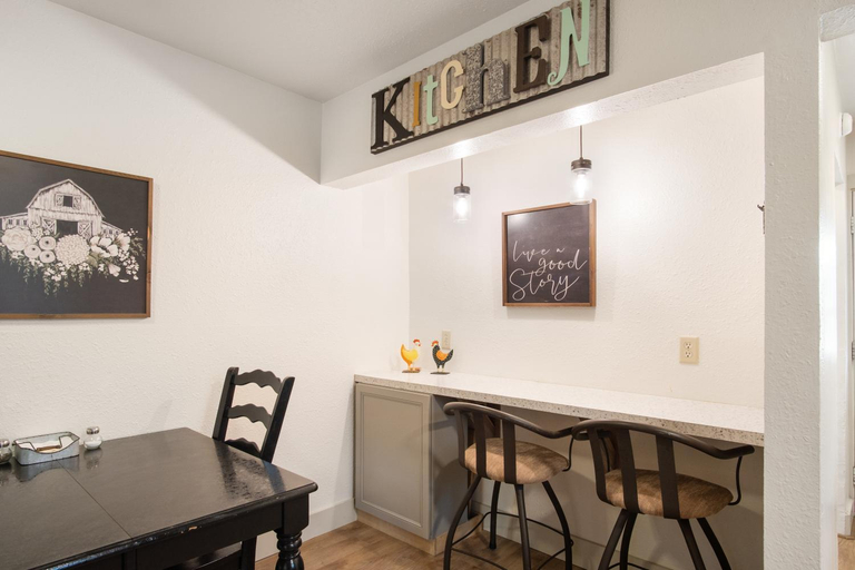 Others 5, Cherry Street Star, Bandera
