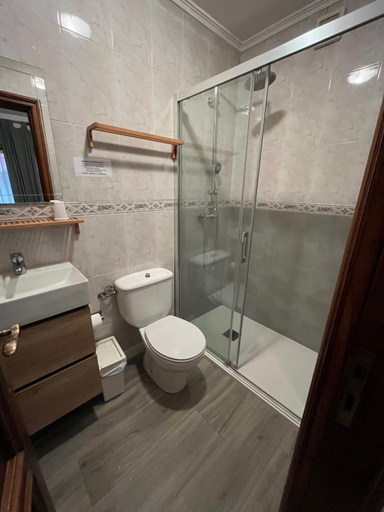 Bathroom, Hostal La Balsa, Salamanca