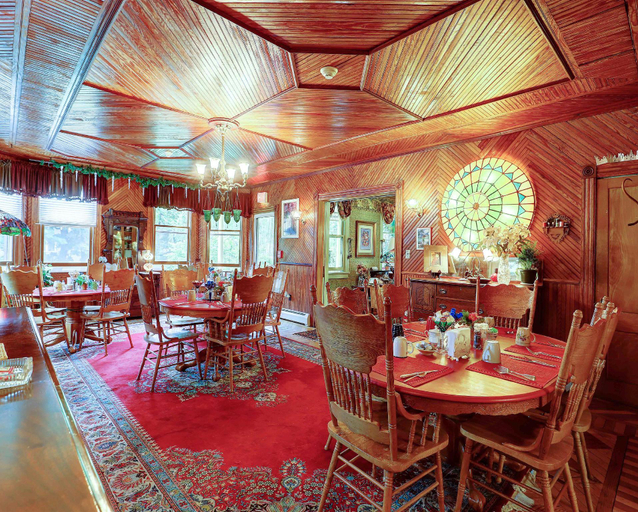 Food & Drinks 5, Fairlawn Inn, Greene
