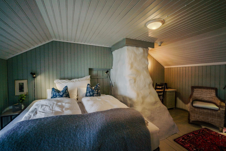 Bedroom 2, Haholmen - by Classic Norway Hotels, Averøy