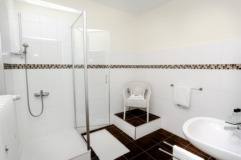 Bathroom 5, Das Hotel by Ferber, Donau-Ries