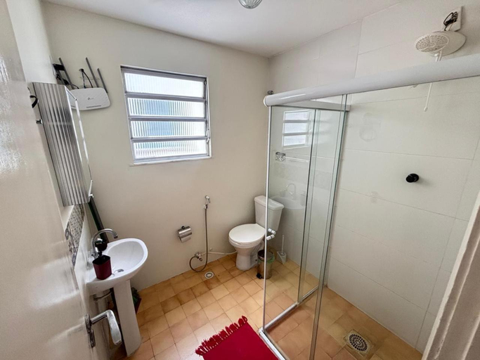Bathroom 4, SUITES VISTA MAR AZUL, Saquarema