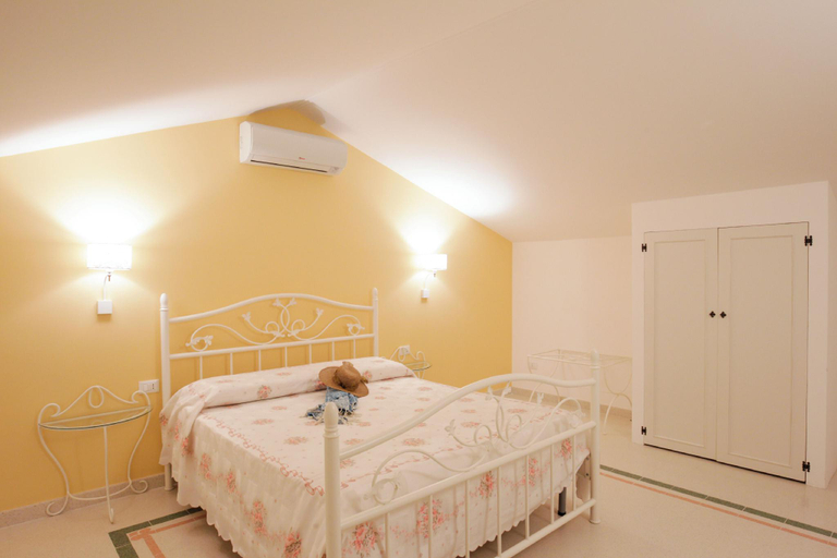 Bedroom 2, B&B Monsignore, Foggia
