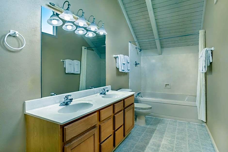 Bathroom 4, Sunrise Ridge Resort by Coolvacay, Sevier