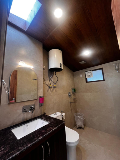 Bathroom 4, Tourist Hotel, Kullu