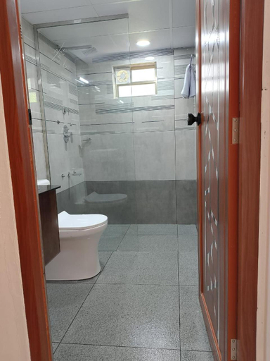 Bathroom 3, Casa Central Serviced Villa and Amphitheater, Mahe