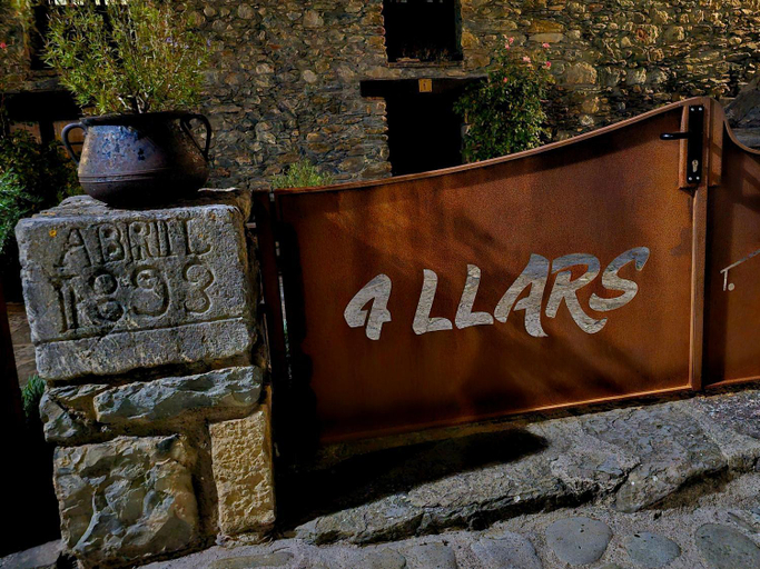 Exterior view 3, 4LLARS, Girona