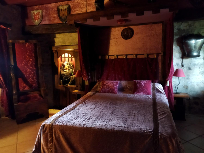 Bedroom 2, Le relais magique des sorciers et ses enigmes, Gard