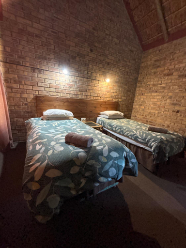 Bedroom 2, Inyala Game Lodge, Dr Kenneth Kaunda