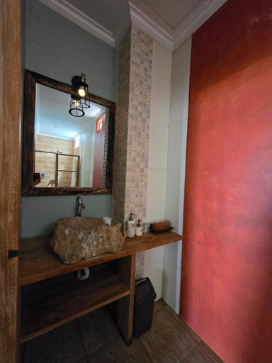 Bathroom, Agaliving, Jembrana