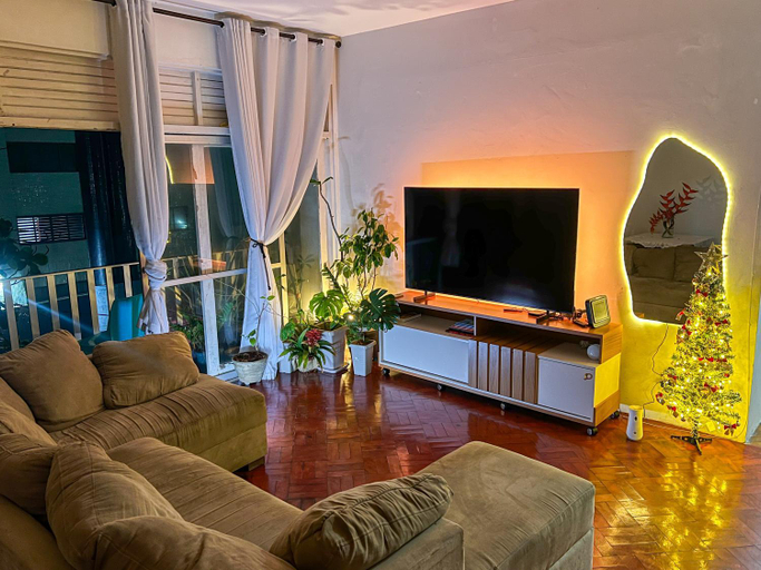 Shared lounge/TV area 4, Quarto individual na Pituba, Salvador
