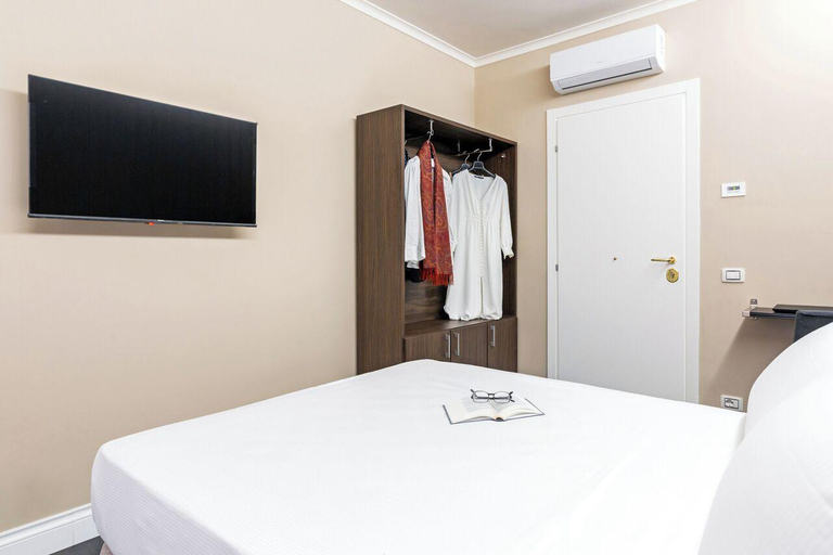 Bedroom 3, Maison dei Greci, Roma
