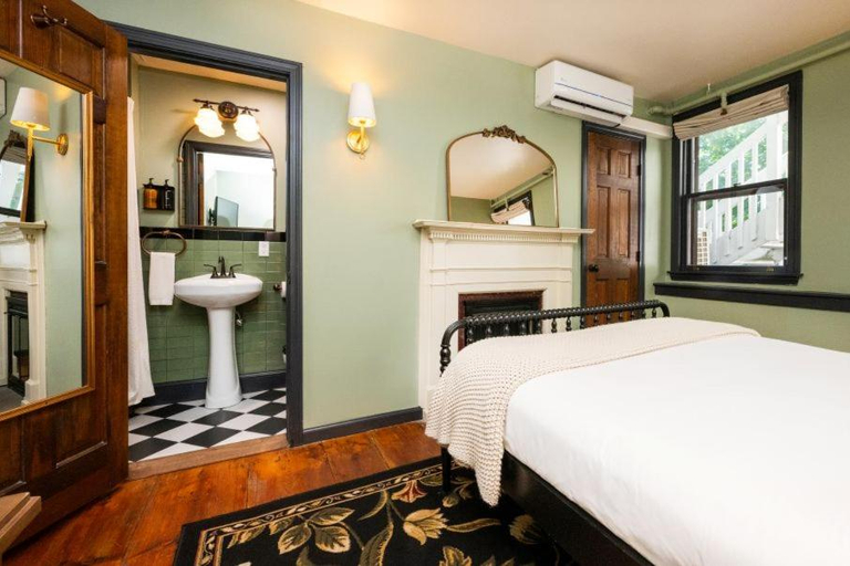 Bedroom 3, Hideaway Inn Lenox, Berkshire