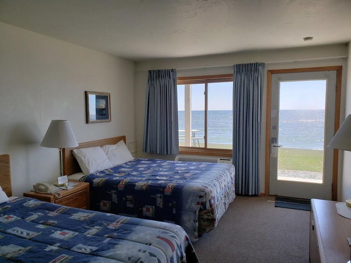 Bedroom 3, Algoma Beach Motel, Lake Michigan