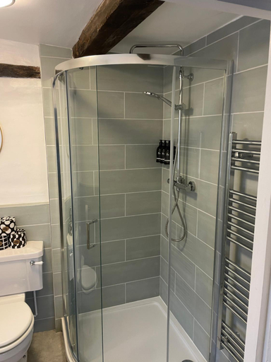 Bathroom 5, The Kings Arms Inn, Devon