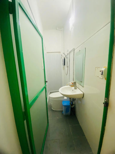 Bathroom 3, SNOW HOUSE HCR, District 3