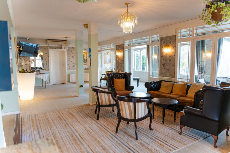 Public Area 2, Falcon, Hampshire