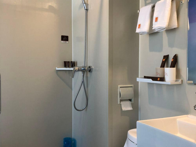 Bathroom 3, Jun Hotel Hebei Baoding Rongcheng County Baiyangdian High speed Railway, Baoding