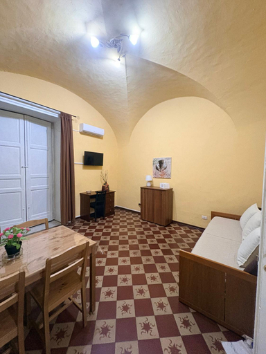 Others 5, Casa Benedettini tourist apartment Catania centro storico, Catania