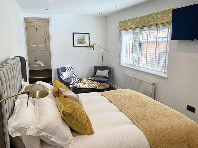Bedroom 2, Upstairs at 33 - Self check in boutique accommodation in Worcester Centre, Worcestershire