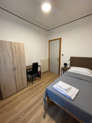 Bedroom 4, Affittacamere LICEN, Trieste