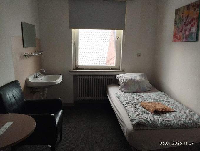 Bedroom 2, Johnny and Jones, Schaumburg