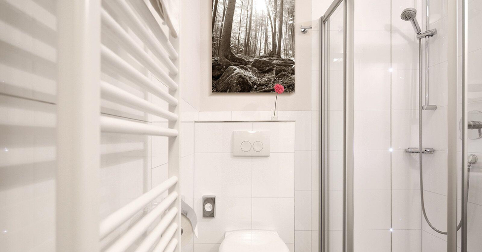 Bathroom, Hotel Restaurant Paradeismühle, Miltenberg