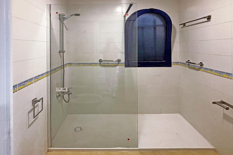 Bathroom 2, Bahia Meloneras 71, Las Palmas