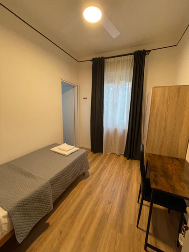 Bedroom 3, Affittacamere LICEN, Trieste
