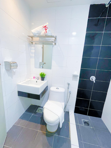 Bathroom 5, StarQ Hotel, Kuala Lumpur