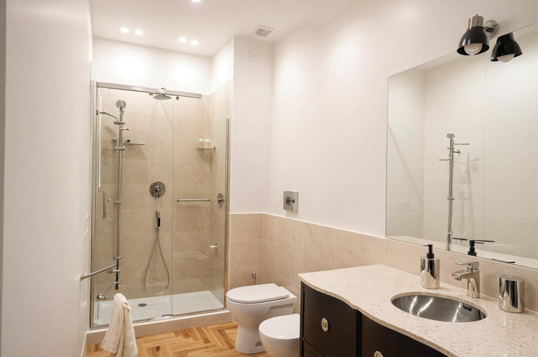 Bathroom 2, Carducci Luxury Apartment, Rome