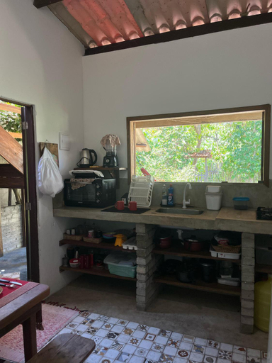 Others 5, Casa de Deli, Cairu