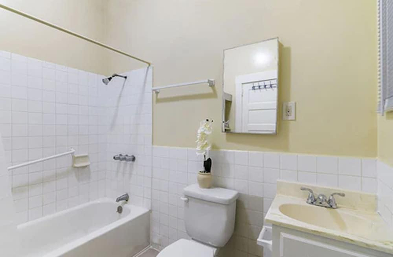 Bathroom 5, Pads On Pasadena Ave, Los Angeles