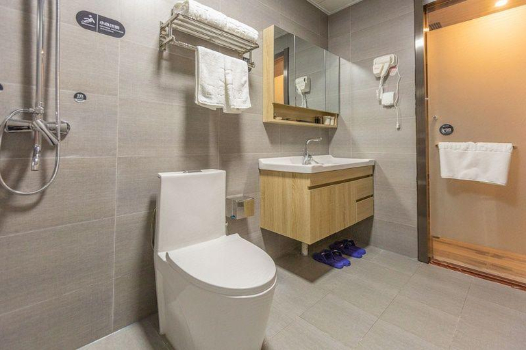 Bathroom 2, City 118 Hotel Chifeng High-Speed Railway Station, Chifeng