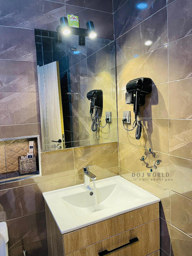 Bathroom, DOJ WORLD, Kosofe