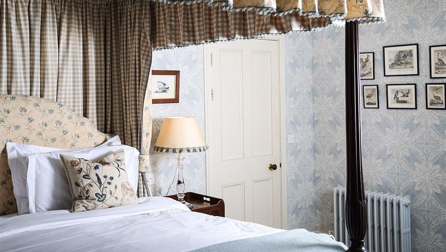 Bedroom 2, The Loch Lomond Arms Hotel, Stirling