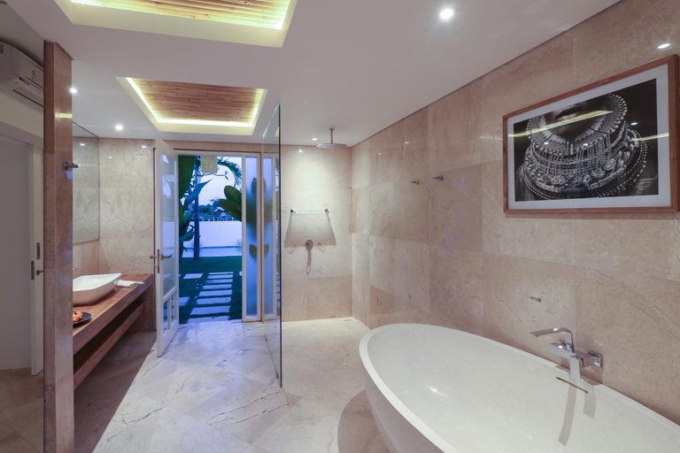 Bathroom 3, The Plantation at Batu Belig, Badung